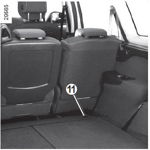 Pose du filet de séparation derrière les sièges arrière